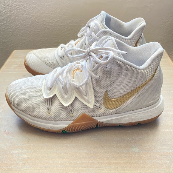 2019 Kyrie 5 GS 'Irish' size 5Y - Picture 1 of 8